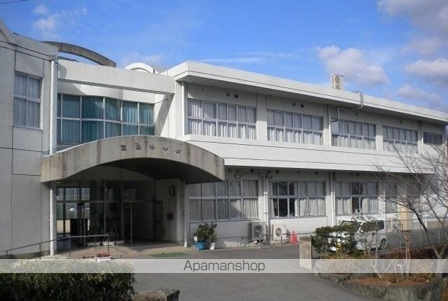 中学校　三島中学校（中学校）まで2200m