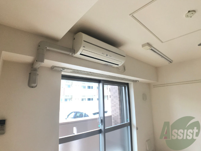 その他設備　エアコンが付いていました。この時代には欠かせない設備ですね。