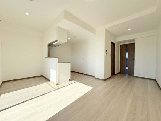 居室・リビング　参考写真になりますのでご承知おき下さい。