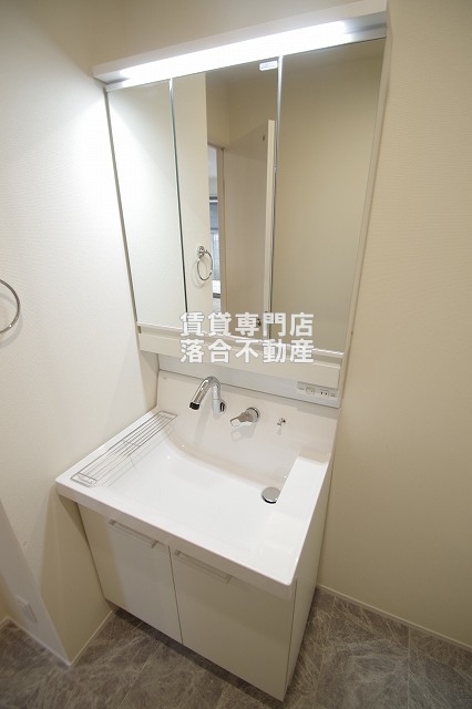 洗面設備　使いやすい独立洗面台