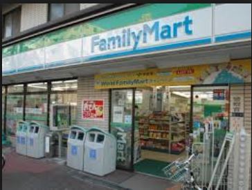 コンビニ　ファミリマート（コンビニ）まで418m