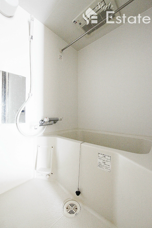 バス・シャワールーム　バスルーム