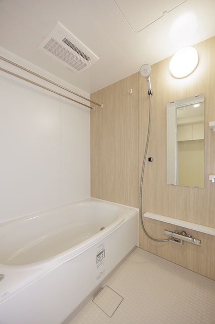 バス・シャワールーム　※写真は同タイプ住戸です。