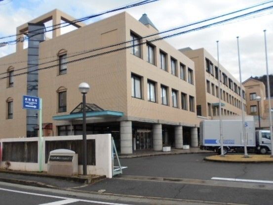 大学・短大　県立医科大学保健看護学部様（大学・短大）まで210m