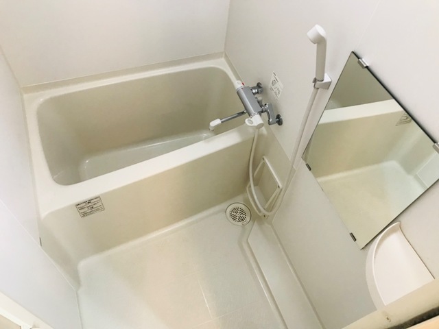 バス・シャワールーム　※同タイプの部屋写真です