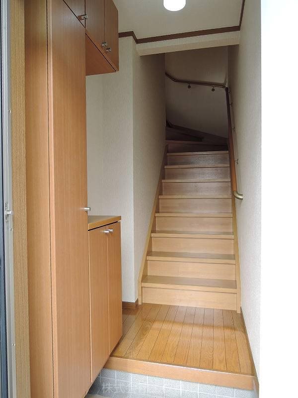 玄関　同建物別室の写真です。