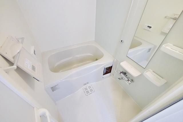 バス・シャワールーム　追い焚き機能付き