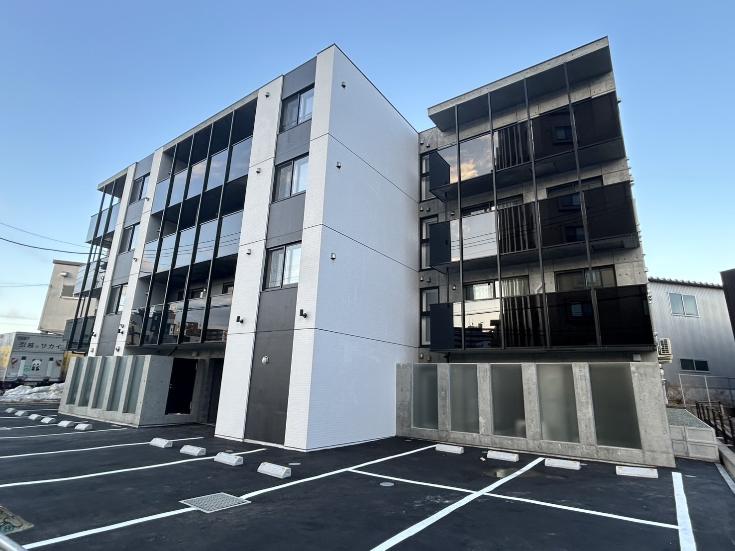 建物外観　☆南郷18丁目駅徒歩7分☆