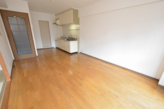 居室・リビング　南向きの明るいリビングです！