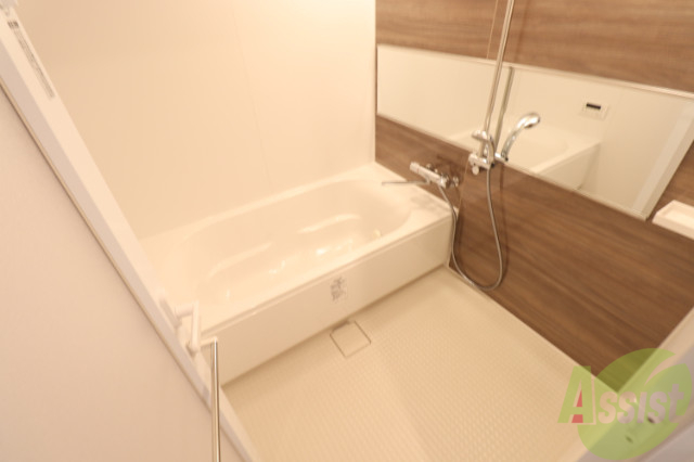 バス・シャワールーム　ワイドミラーで追炊き付きです！！