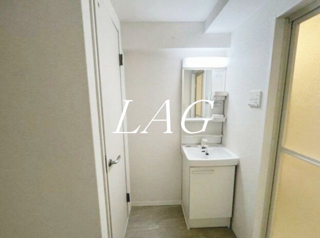 洗面設備　独立洗面台です。