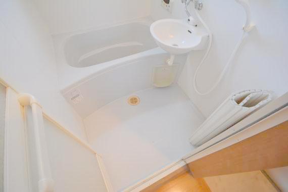 バス・シャワールーム　ゆったりと入るなら、お風呂とトイレとは別々が嬉しいですよね。