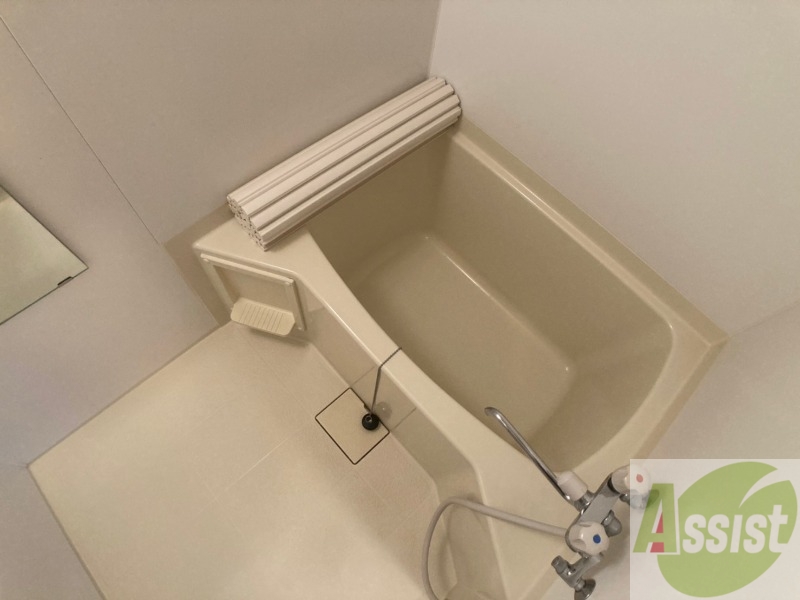 バス・シャワールーム　お風呂です。ゆっくりお風呂につかるのも体に良いですね～