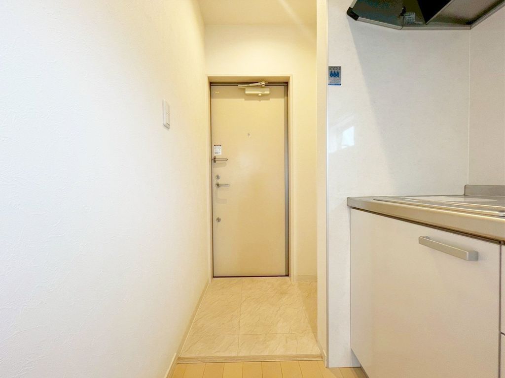 玄関　キッチン