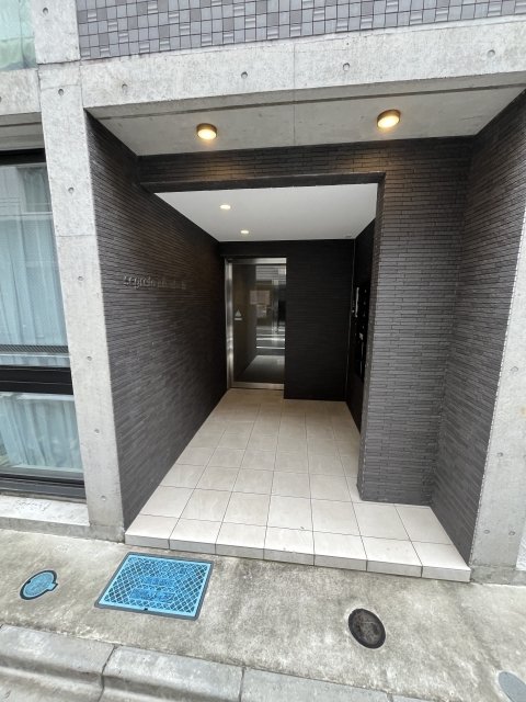 エントランス　建物の内部です