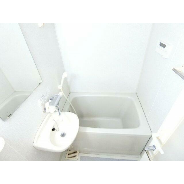 バス・シャワールーム　別部屋参考写真