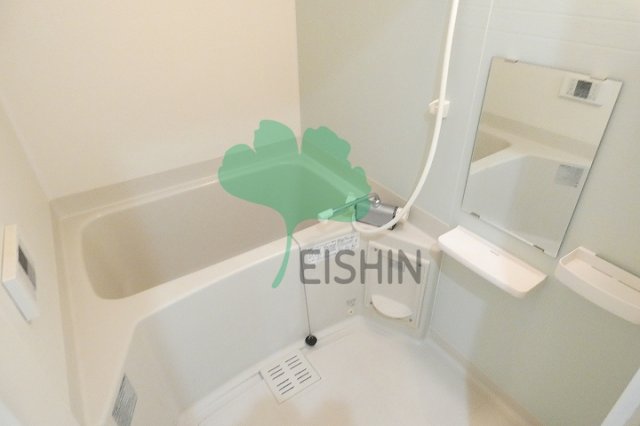 バス・シャワールーム　清潔感のある浴室です！