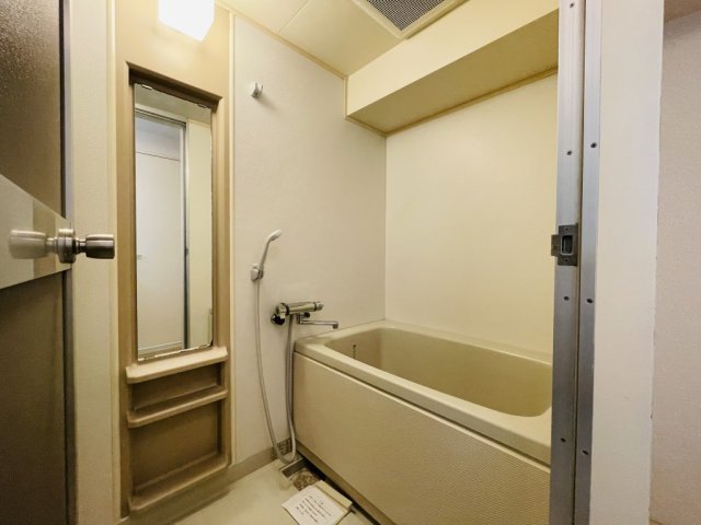 バス・シャワールーム　清潔感のあるバス♪