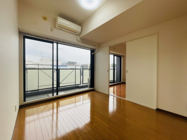 居室・リビング　日当たり良好なリビング♪