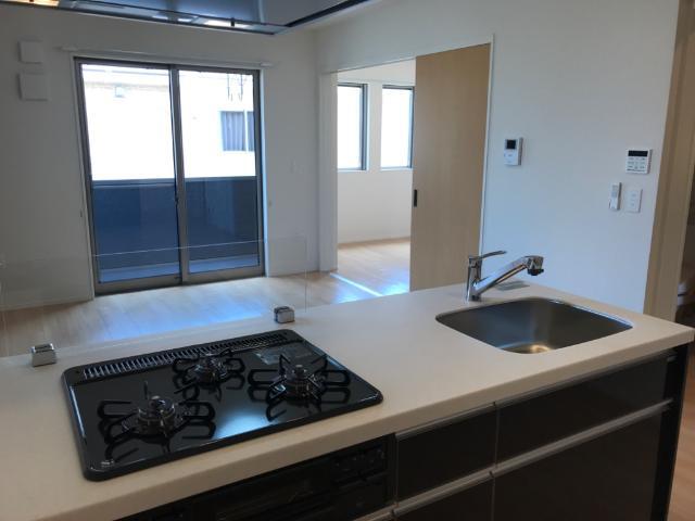 キッチン　洗髪洗面化粧台