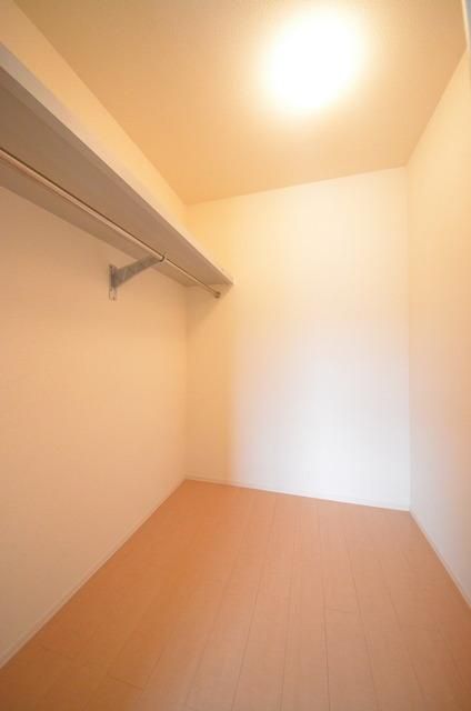 収納　☆収納も簡単なウォークインクローゼット☆