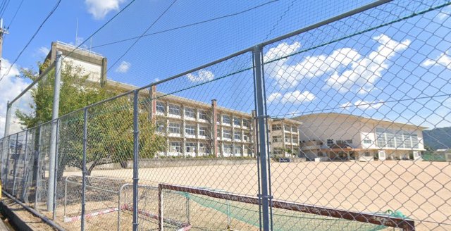 中学校　市川町立市川中学校（中学校）まで1000m