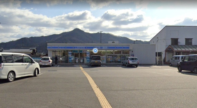 コンビニ　ローソン　市川町西川辺店（コンビニ）まで500m