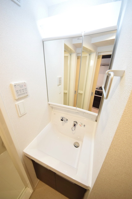 洗面設備　～ハミガキ、ハミガキ～