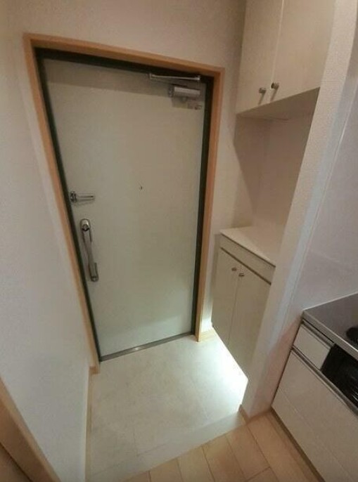 玄関　別部屋イメージ画像になります