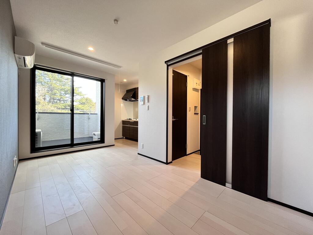 居室・リビング　同建物別号室参考