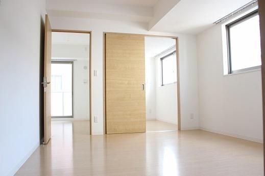 居室・リビング　（別タイプ参考写真）アイビス　文京区小石川1