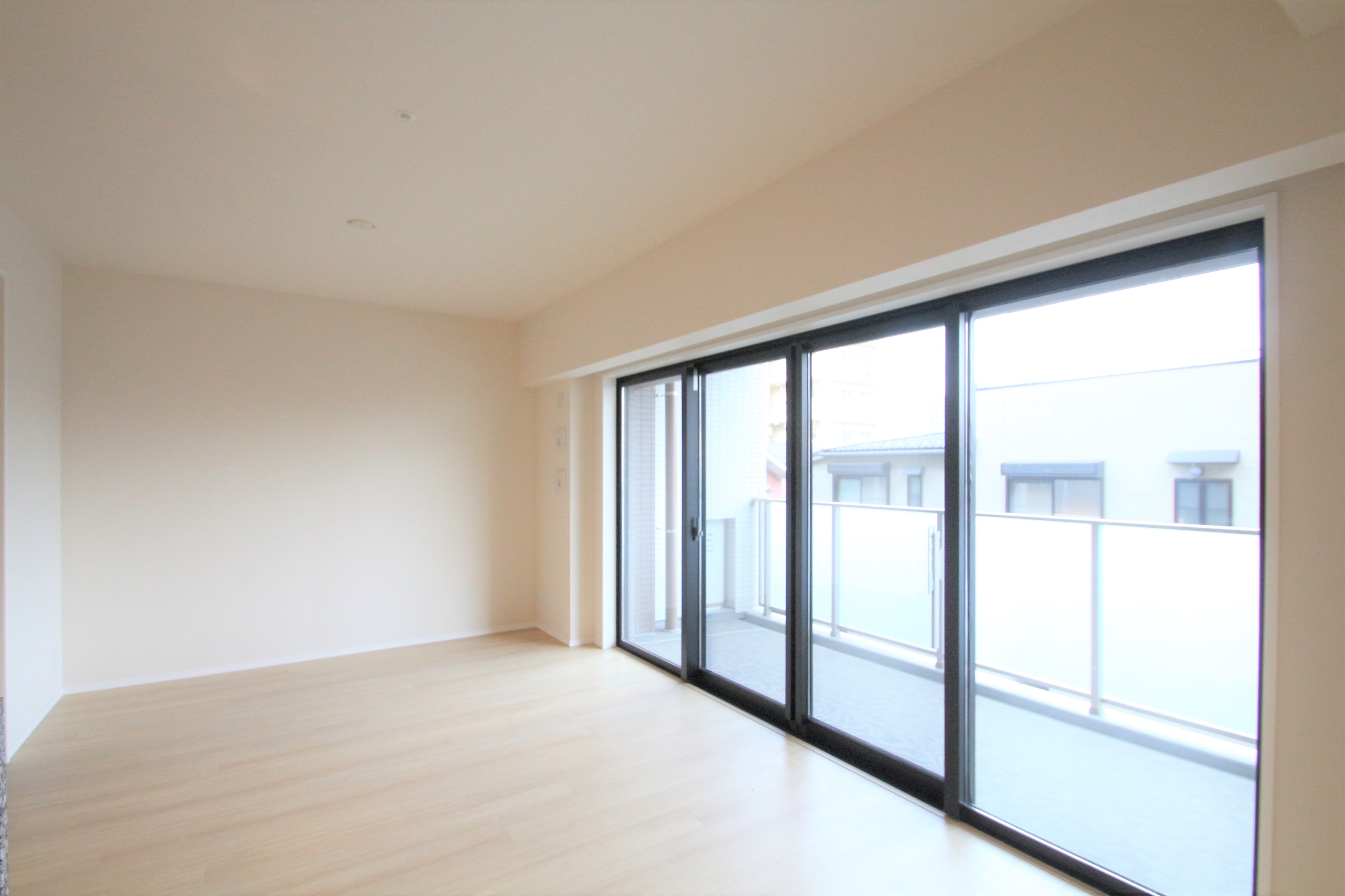 居室・リビング　内観