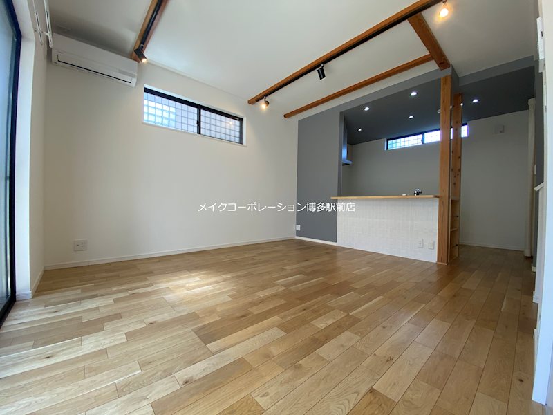 居室・リビング　エアコン付きです♪