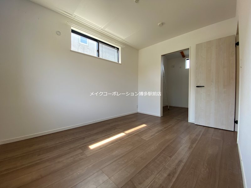 その他部屋・スペース　奥はロフト付きのお部屋です♪