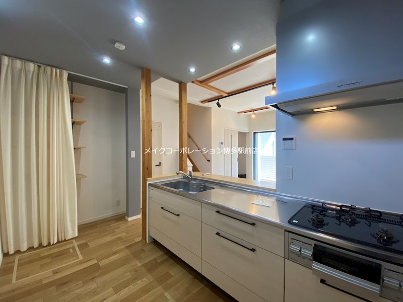 キッチン　キッチン収納有り♪