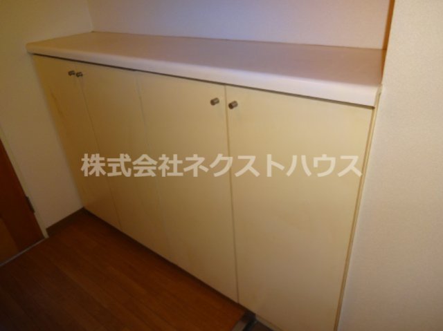 玄関　別部屋参考写真です