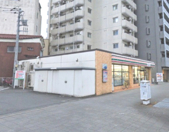 コンビニ　セブンイレブン 鶴見市場富士見町店（コンビニ）まで55m