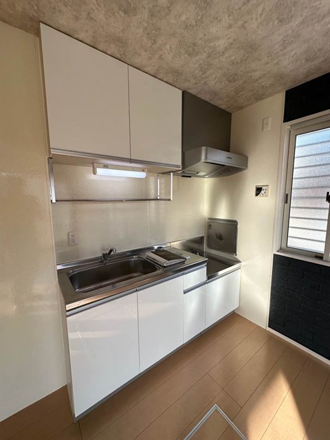 キッチン　※参考写真※換気のできる窓のあるキッチンはガスコンロ設置可能
