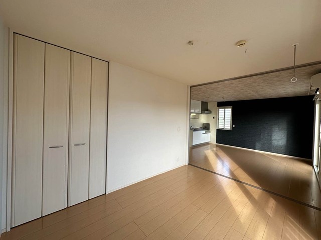 その他部屋・スペース　※参考写真※南西向き洋室6帖☆クローゼットを完備しているので