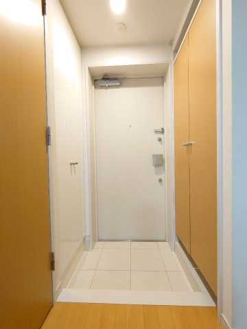 玄関　別部屋の参考写真となります