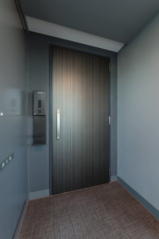 玄関　※写真は同タイプ住戸です。