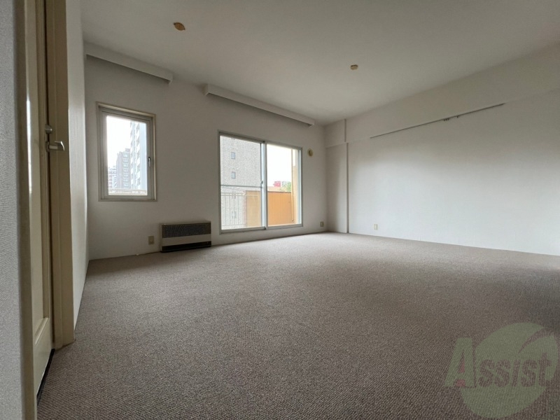 居室・リビング　広くてキレイなお部屋が広がっていて、充実した生活が送れそう。