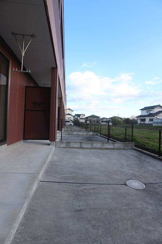 バルコニー　1階は専用テラス！