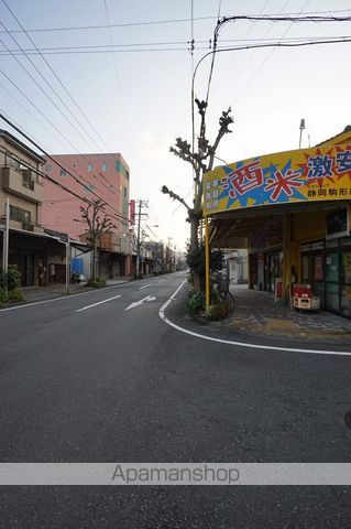 その他　周辺道路（その他）まで2m