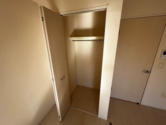 収納　洋室クローゼット