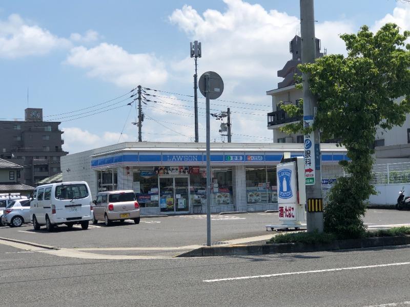 コンビニ　ローソン 高松伏石店（コンビニ）まで92m