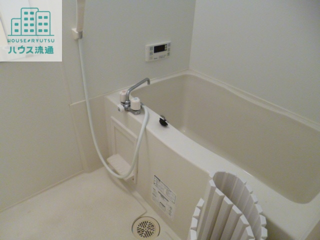 バス・シャワールーム　＊写真は別号室です