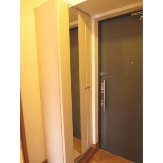 玄関　※同タイプ別部屋のお写真です。現況優先。