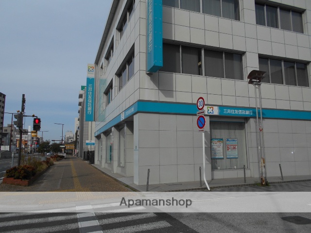 銀行　三井住友信託銀行（株）／四日市支店（銀行）まで238m
