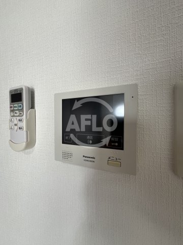 セキュリティ　Luxe新大阪南　モニター付きインターホン